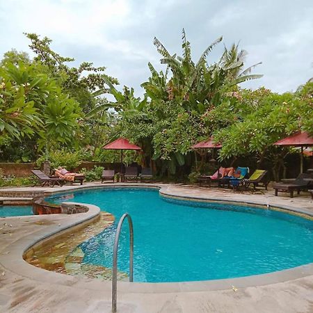 Rini Hotel โลวินา ภายนอก รูปภาพ
