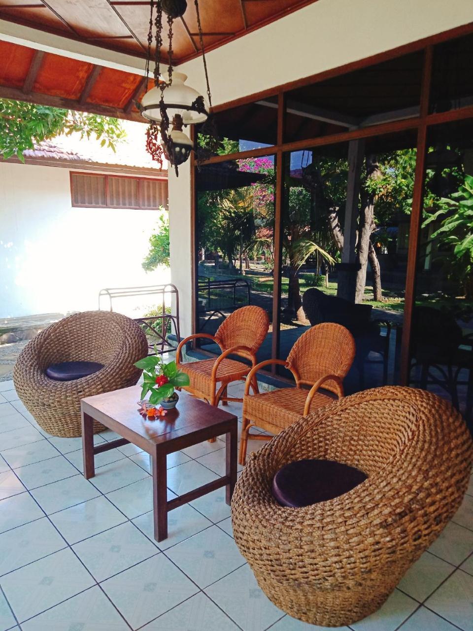 Rini Hotel โลวินา ภายนอก รูปภาพ
