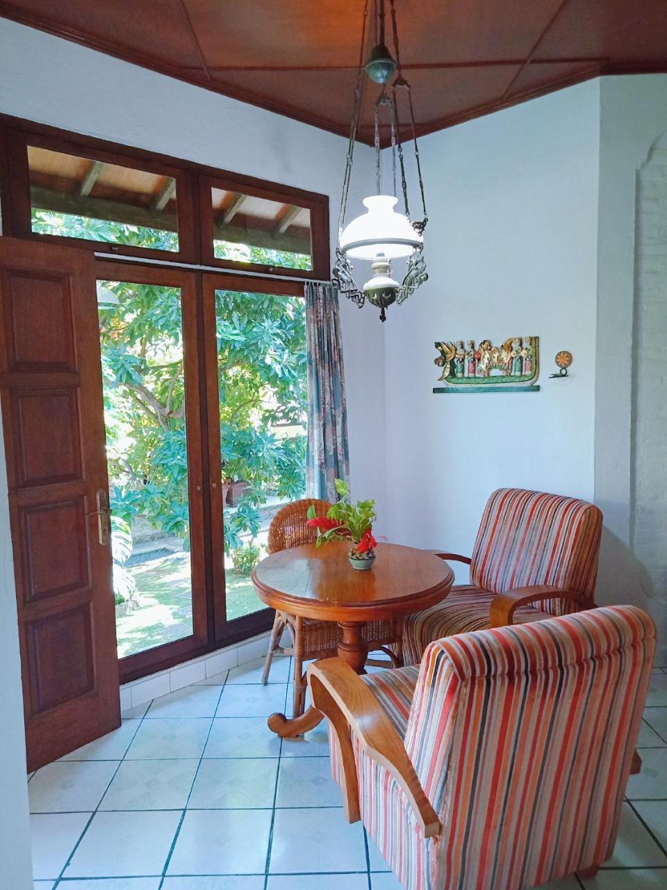 Rini Hotel โลวินา ภายนอก รูปภาพ