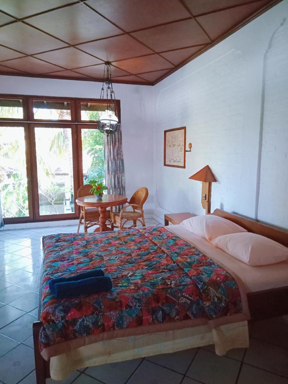 Rini Hotel โลวินา ภายนอก รูปภาพ