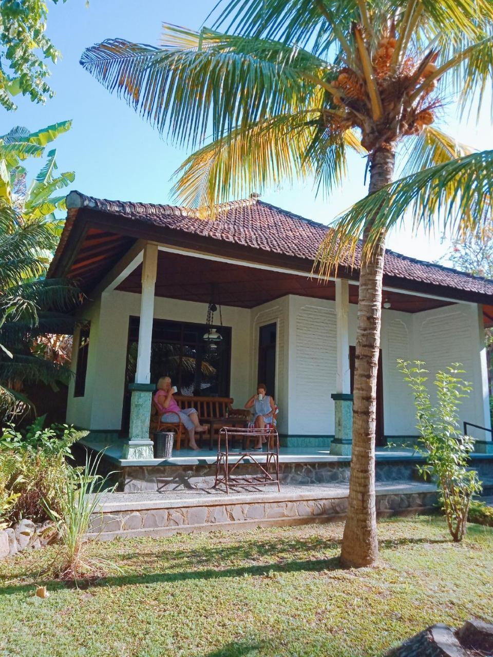 Rini Hotel โลวินา ภายนอก รูปภาพ