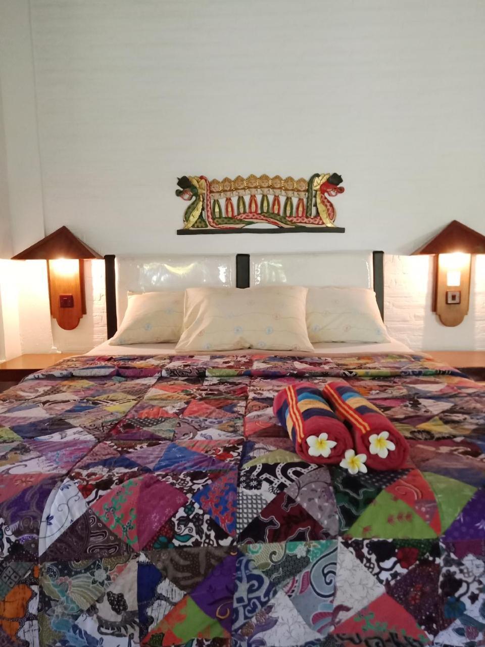 Rini Hotel โลวินา ภายนอก รูปภาพ