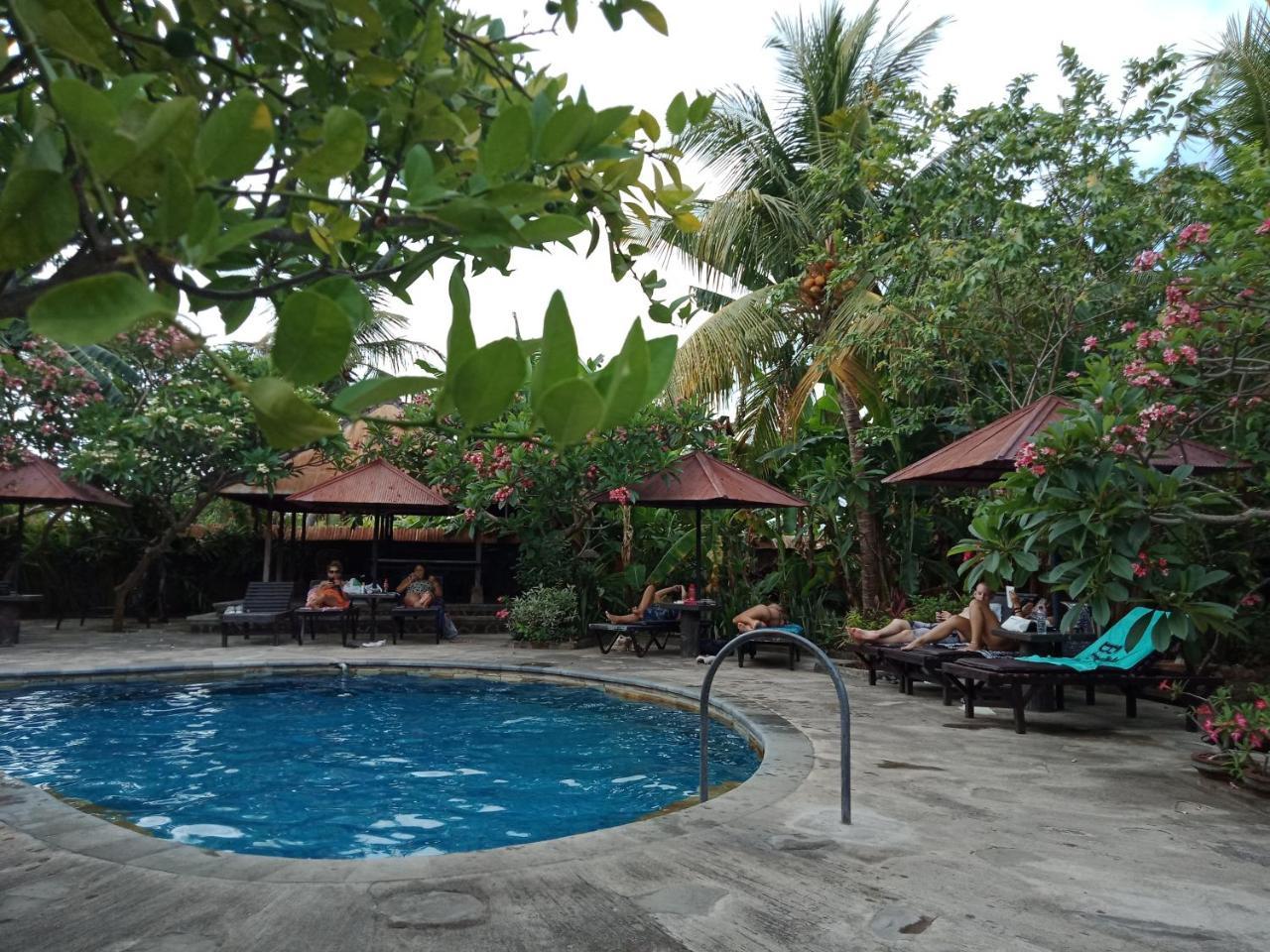 Rini Hotel โลวินา ภายนอก รูปภาพ